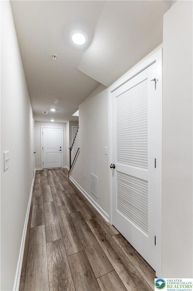 Building Photo - 4936 Brookside Ct