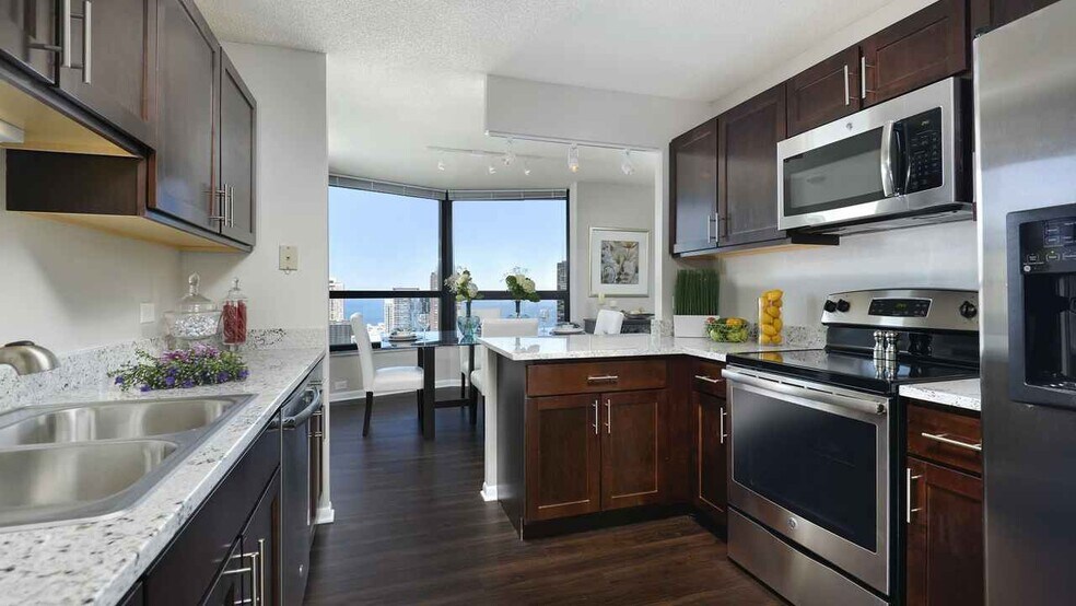 Building Photo - 155 N Harbor Dr