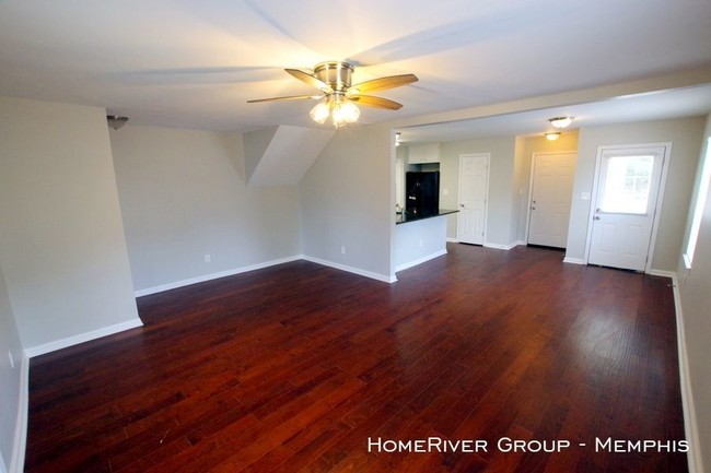 Building Photo - 6923 Parkbrook Ln