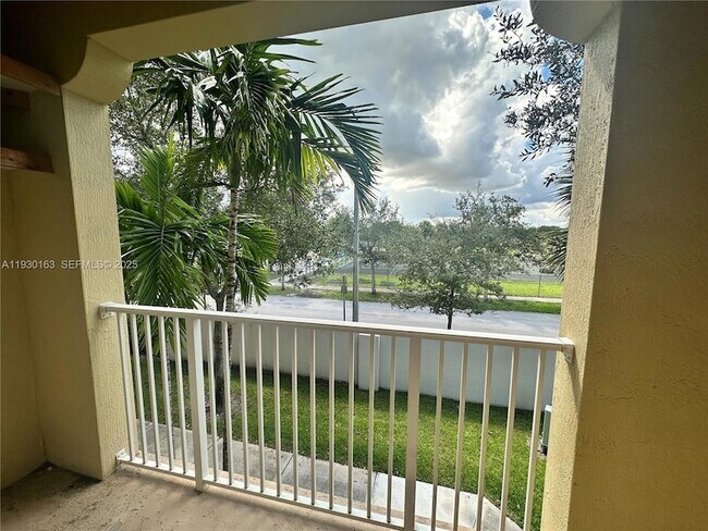 Building Photo - 10800 NW 88th Terrace