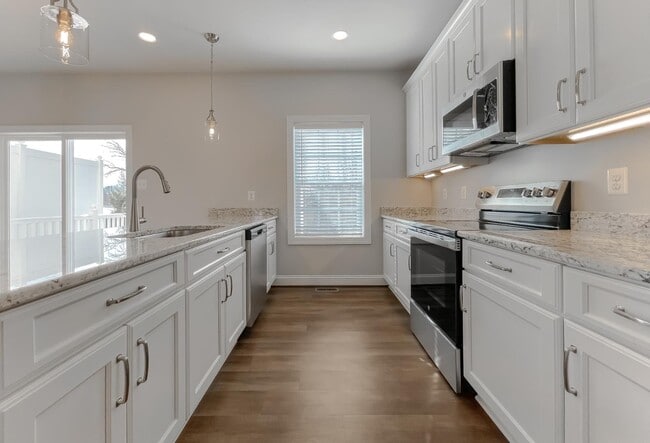 Building Photo - Sullivan Lane