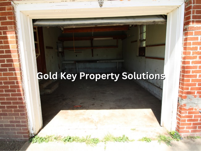 Building Photo - NORTH ANDERSON 3 BR 1 BA Brick Ranch with Central Air and Garage (NO SECTION 8)