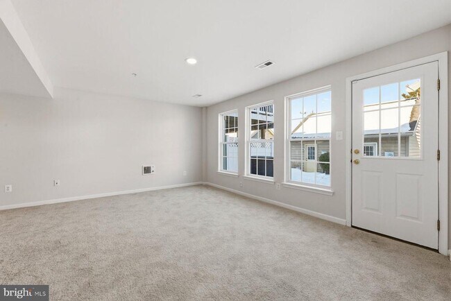 Building Photo - 3816 Sugarloaf Pkwy