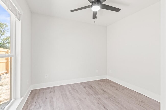 Building Photo - 20048 County Rd 4118