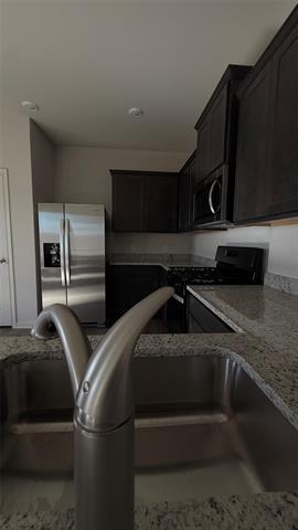 Building Photo - 8205 White Wolf Trl