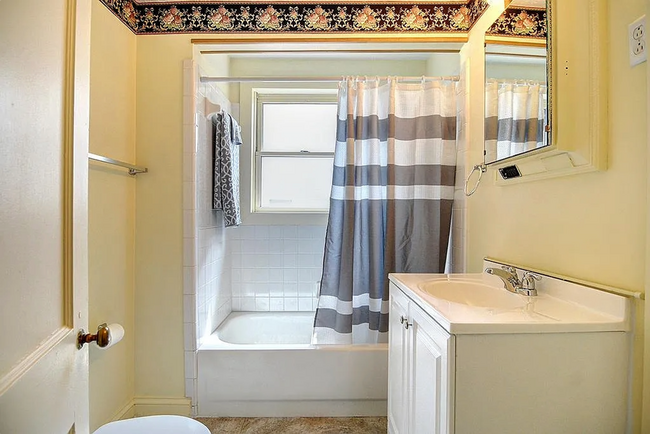 Building Photo - Renovated Farmhouse on Over 2 Acres – Waynesville Schools