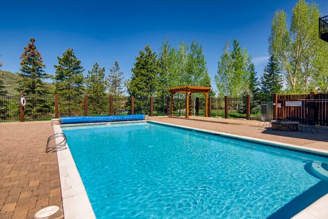 Building Photo - 2016 Indian Summer Dr