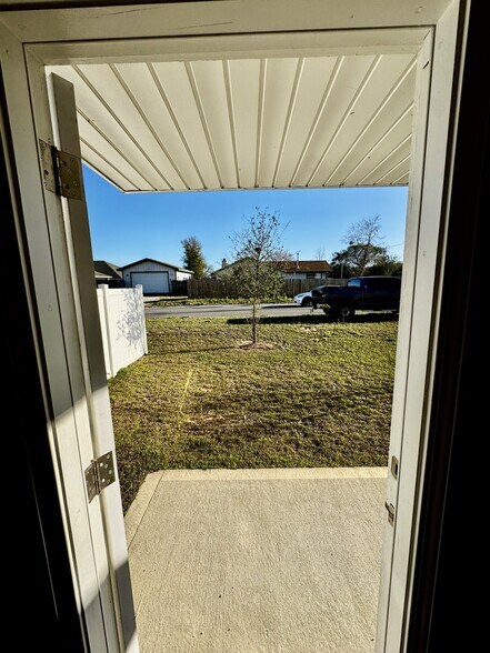 Building Photo - 5673 Stellarjay St