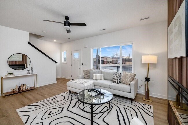 Building Photo - 6501 106th St