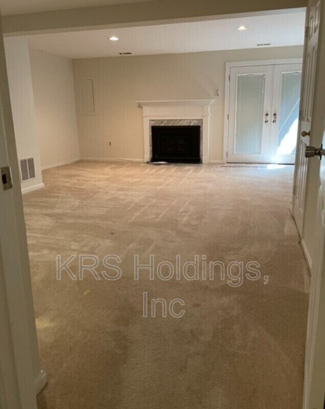 Building Photo - 6268 Walkers Croft Way