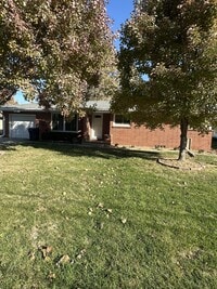 Building Photo - 3207 90th St