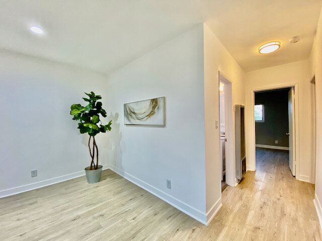 Building Photo - 1217 N Virgil Ave