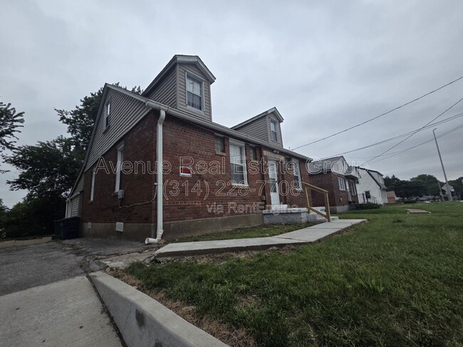 Building Photo - 1131 N Florissant Rd