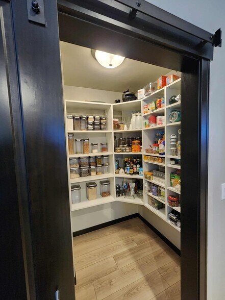 Building Photo - 2453 Scheuring Rd