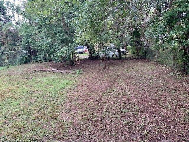 Building Photo - 711 Dent St