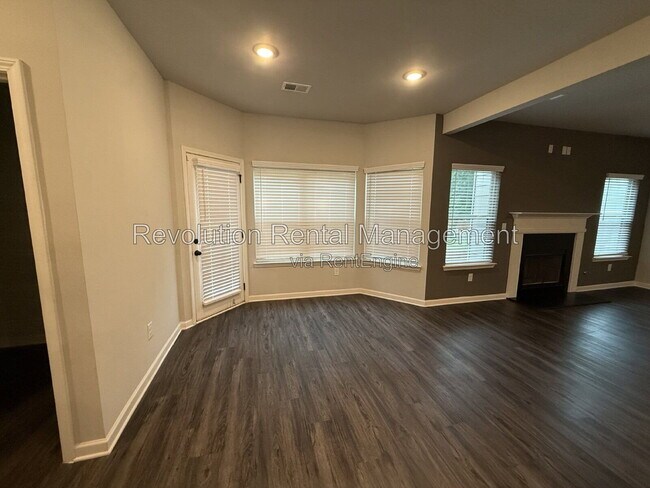 Building Photo - 1009 Fable Ln