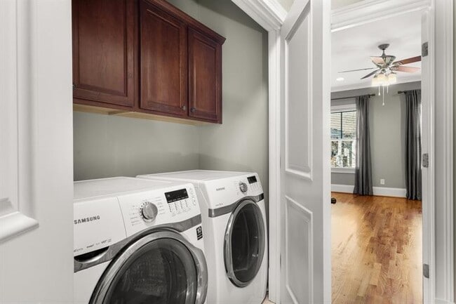 Building Photo - 395 Laurent St NW