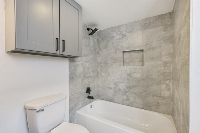 Building Photo - 4605 Norhill Blvd