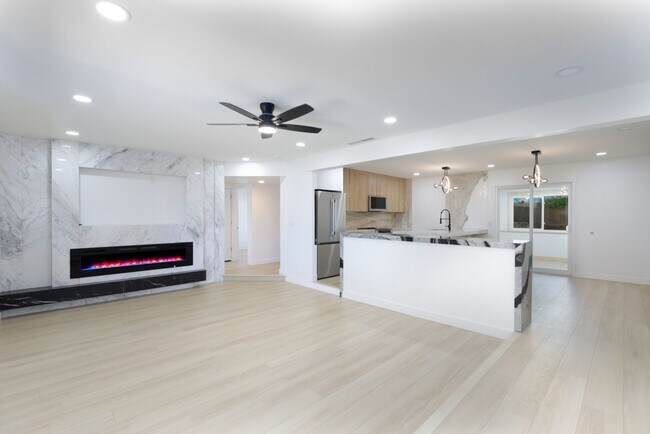 Building Photo - 3260 Silversmith Dr