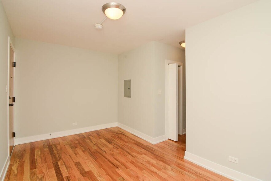 Building Photo - 2915 N Mildred Ave