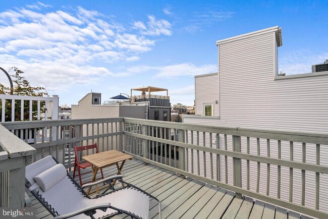 Building Photo - 758 S 19th St
