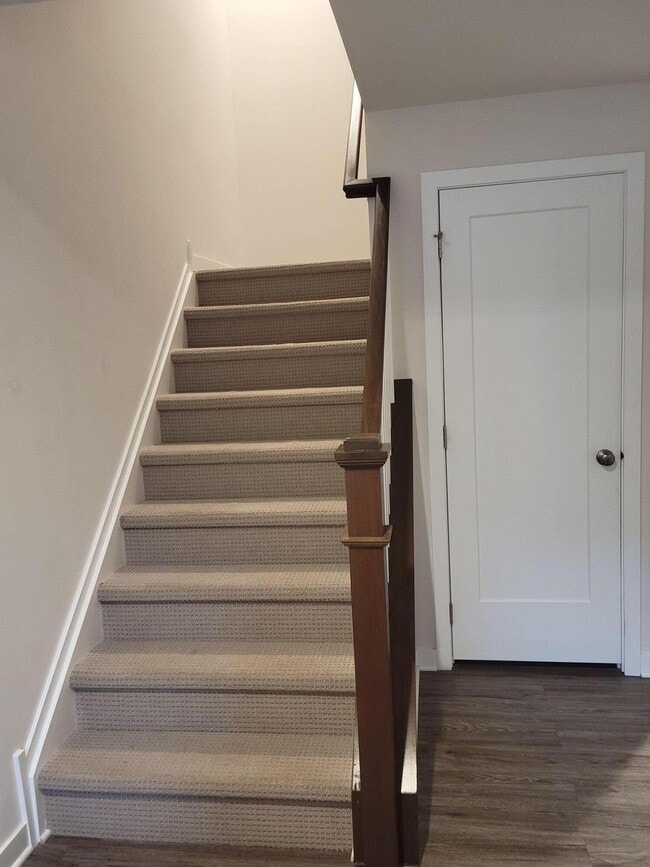 Building Photo - 2859 Hardwick Rd