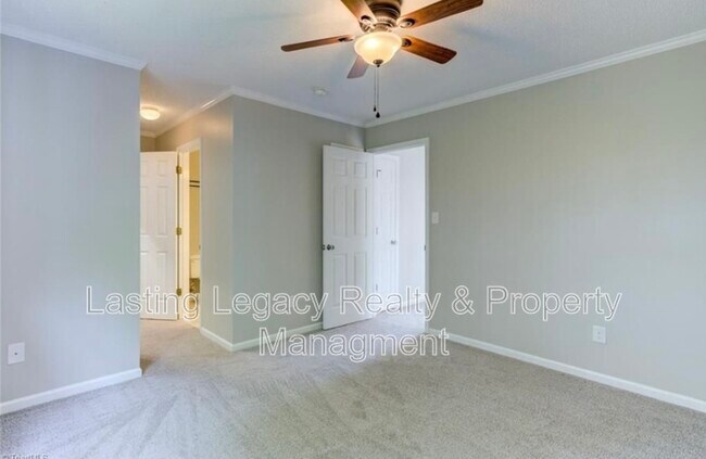 Building Photo - 845 Salem Pointe Ln