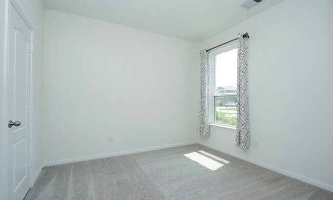 Building Photo - 7219 Bakersfield Ct