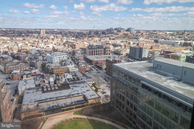 Building Photo - 675 S President St