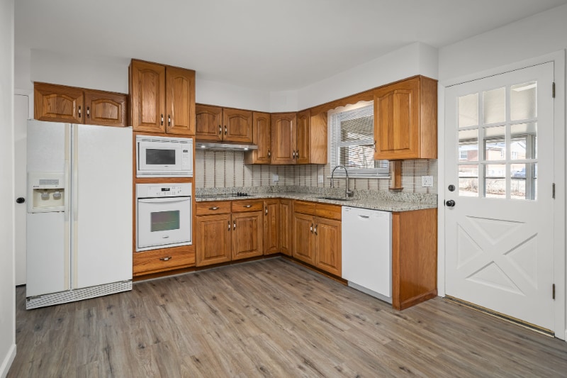 Building Photo - 13900 Evan Aire Dr