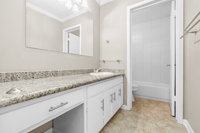 Building Photo - 10438 Jefferson Hwy