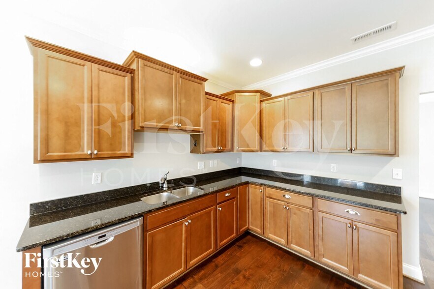 Building Photo - 4399 Old Cahaba Pkwy