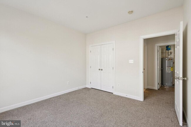 Building Photo - Welcome to Potomac Club—an amenity-packed, gated community!