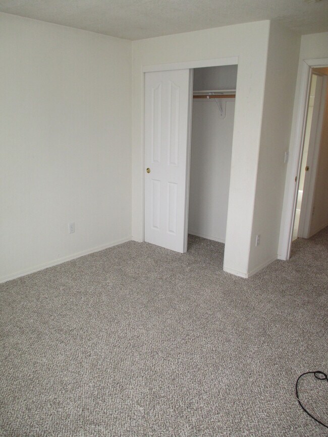 Building Photo - 4523 Wildcherry Dr SE