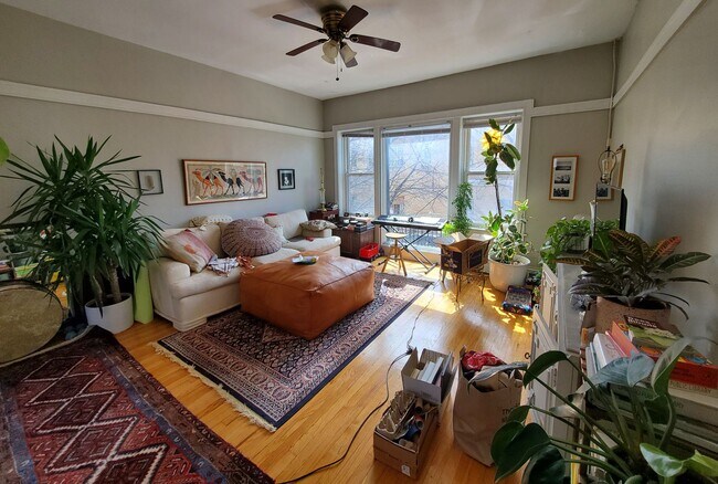 Building Photo - 2068 W Hutchinson St