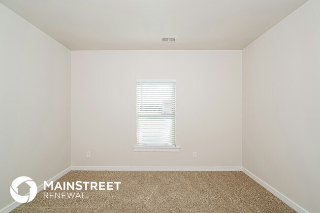 Building Photo - 1400 Brookhaven Dr