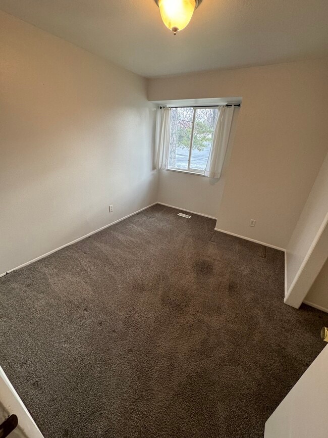 Building Photo - 891 N 300 W