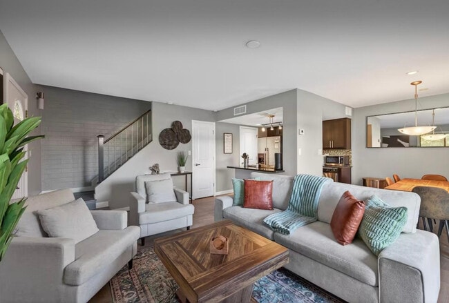 Building Photo - 7845 E Valley Vista Dr