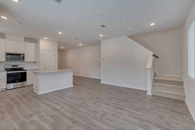 Building Photo - 133 Congo Ct