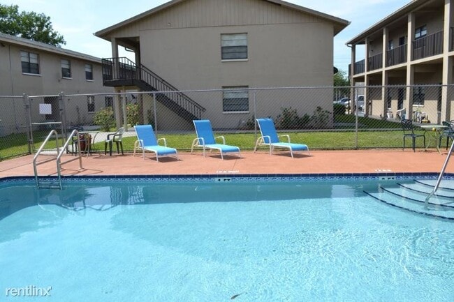 Primary Photo - 2 br, 1 bath Apartment - 7800 Belcher Road