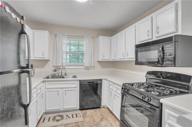 Building Photo - 1408 Country Park Dr