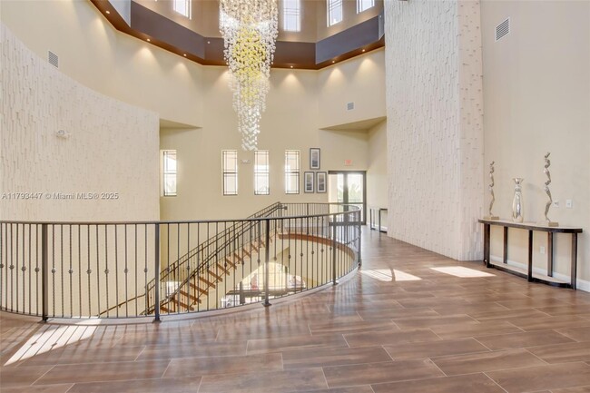 Building Photo - 8840 S Miralago Way