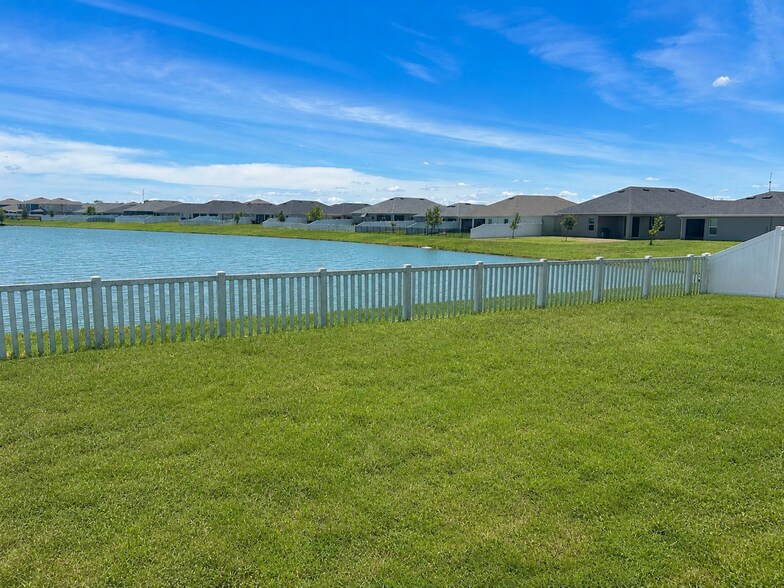 Building Photo - 35271 Crescent Creek Dr