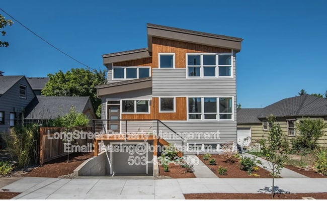 Building Photo - 3617 NE Webster St