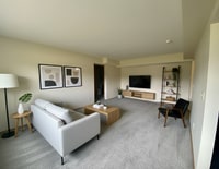 Building Photo - 2 Bedroom/1.5 Bathroom Apartment - First Floor