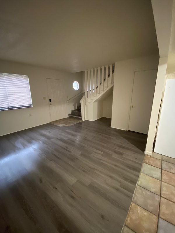 Building Photo - 101 Swan Dr