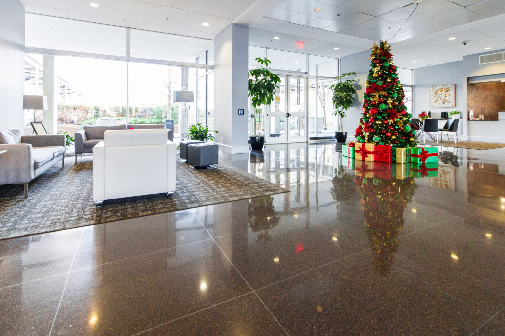 lobby - 800 4th St SW