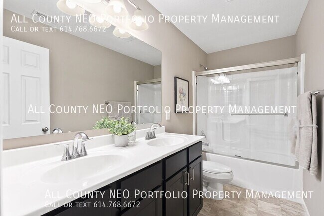 Building Photo - P1481 Channel Pl