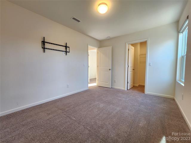 Building Photo - 150 Pin Oak Ct