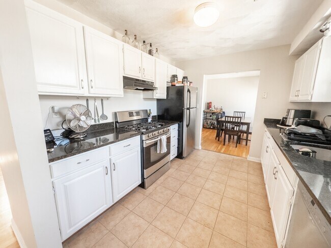 Building Photo - 28 Fisk Ave